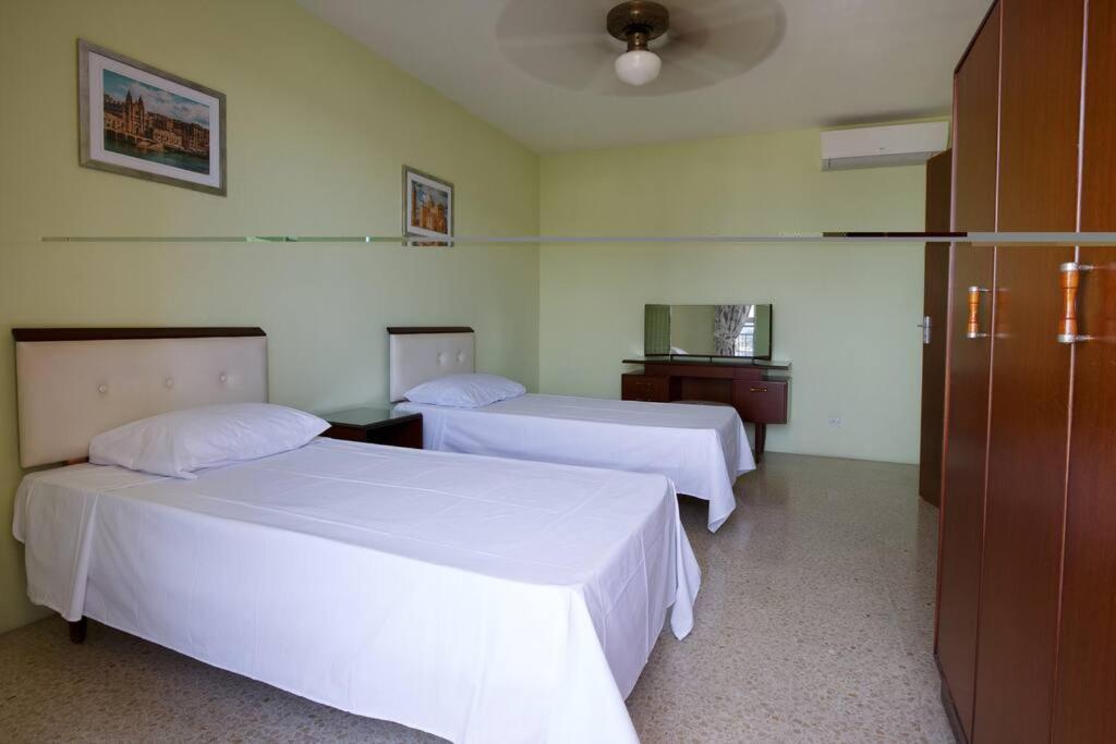 1 Bedrm Apt Seaview Balluta Bay Saint Julian's Exterior photo